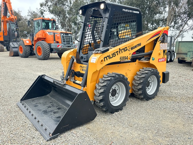 2022 Mustang 1900R Skid Steer Loader (Unused)