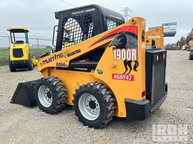 MINI CARGADOR SOBRE RUEDAS 2022 MUSTANG 1900R