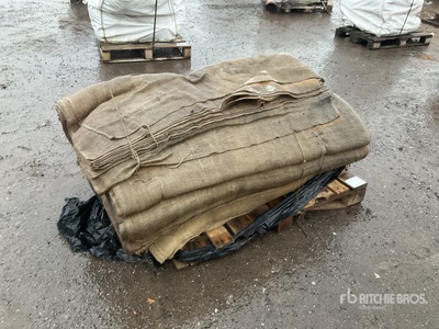 Quantity of Hessian قماش الشاشة