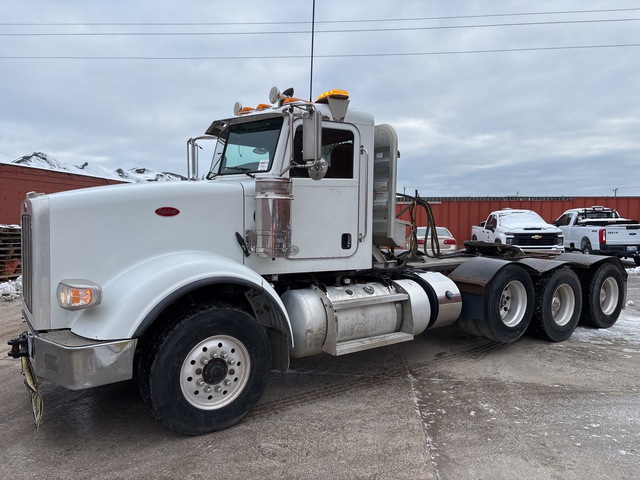 2015 Peterbilt 367 8x4 Tri/A Day Cab Truck Tractor