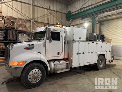 2009 Peterbilt 335 4x2 شاحنة خدمة