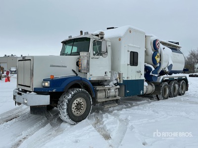 2013 Tornado Hydrovacs F4SL on 2013 Western Star 4900SB 8x6 ハイドロバキュームトラック