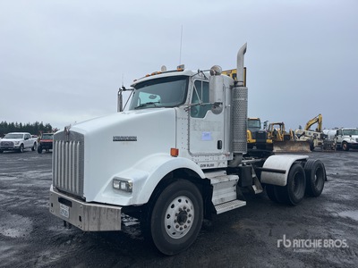 2007 Kenworth T800 6x4 T/A Day Cab Truck Tractor