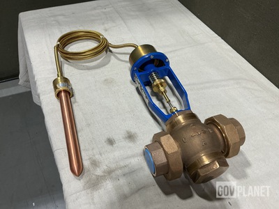 (2) Trac Regulator 40065-402 Temperature Regulating Valves
