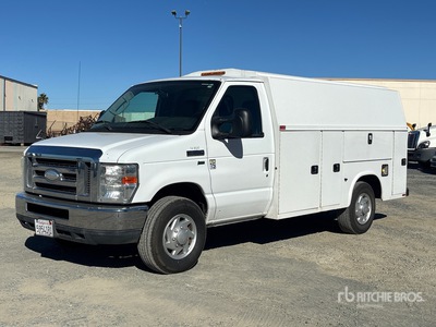 2014 Ford E-350 4x2 Camion utilitaire