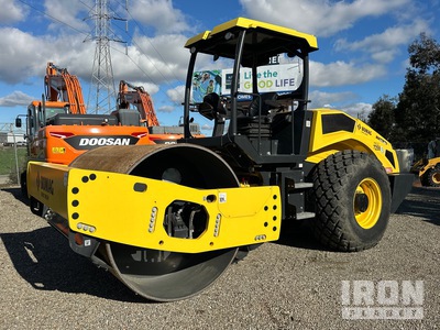 2023 Bomag BW213DH-5 Smooth Drum Compactor