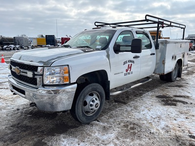 2011 Chevrolet Silverado 3500HD 4x4 Crew Cab Utility Truck