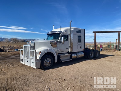 2020 Kenworth W990 6x4 Tracteur routier couchette
