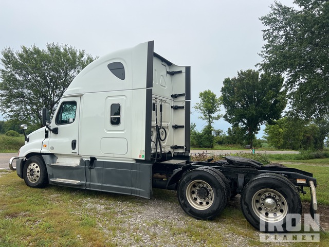 CAMIóN CAMAROTE 2016 FREIGHTLINER