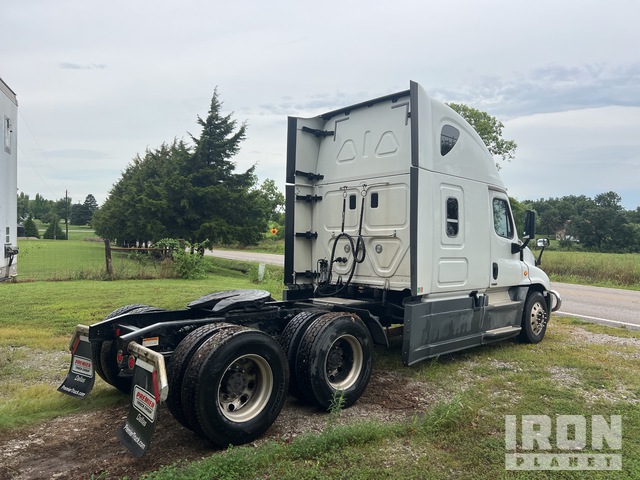 CAMIóN CAMAROTE 2016 FREIGHTLINER