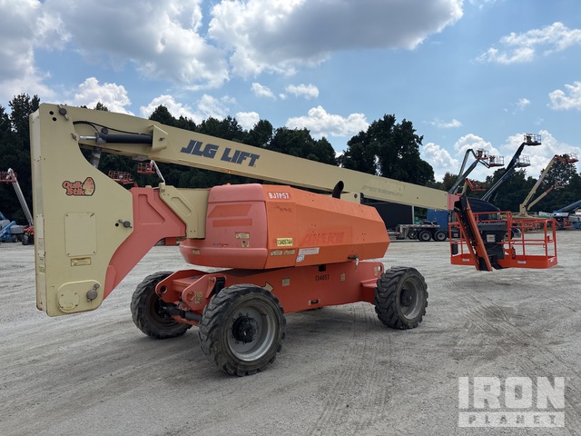 ELEVADOR ARTICULADO 2013 JLG 4WD 800AJ