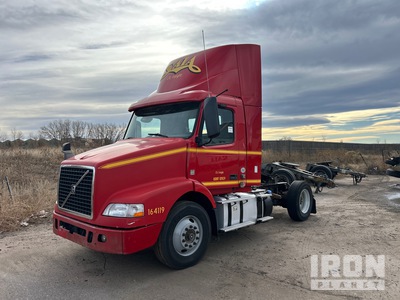 2016 Volvo VNM42T 4x2 Day Cab Truck Tractor (Inoperable)