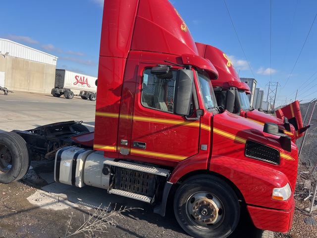 2017 Volvo VNM42T 4x2 S/A Day Cab Truck Tractor (Inoperable)