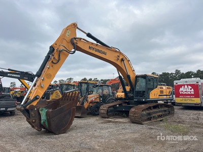 2020 Hyundai HX380L Tracked Excavator
