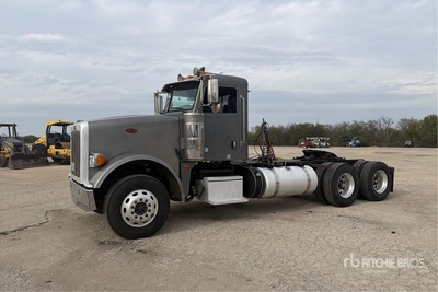 2015 Peterbilt 367 T/A Day Cab Truck Tractor