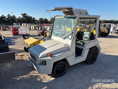 Toyota 02-2TDU25 4x2 Luggage Tug