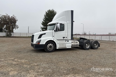 2015 Volvo VNL 6x4 Day Cab Truck Tractor