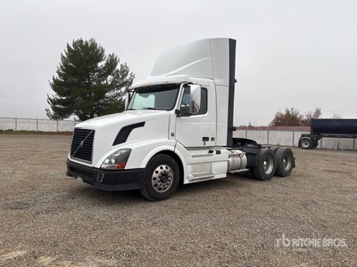 2015 Volvo VNL 6x4 T/A Day Cab Truck Tractor