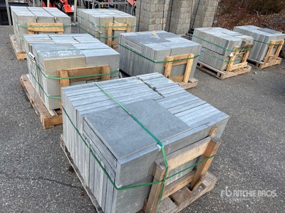 Quantity of (7) Pallets of Bluestone Landscaping Paver Stones Stone