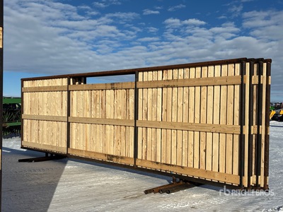 Quantity of (4) 23 ft 7 in Windzaun