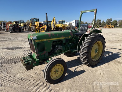 1985 John Deere Trattore agricolo 2RM