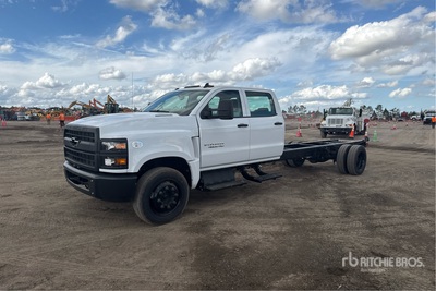 2023 Chevrolet 4500HD 4x2 Crew Cab Cab and Chassis