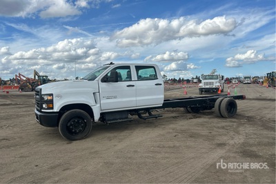 2023 Chevrolet 4500HD 4x2 Crew Cab Cab and Chassis
