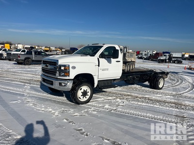 2024 Chevrolet Silverado 5500HD 4x4 Cab and Chassis (Unused)
