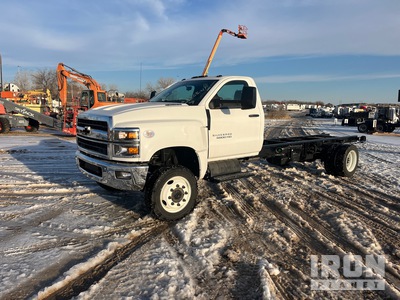 2024 Chevrolet Silverado 5500HD 4x4 Cab and Chassis (Unused)