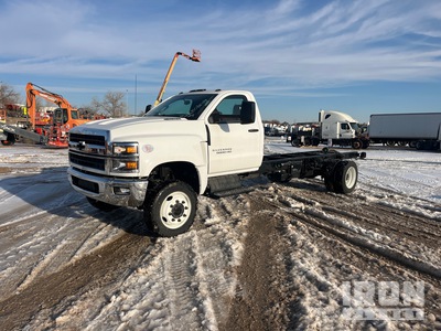 2024 Chevrolet Silverado 5500HD 4x4 Cab and Chassis (Unused)
