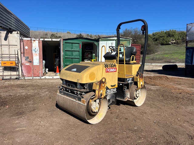 2004 Cat CB-224D Double Drum Roller