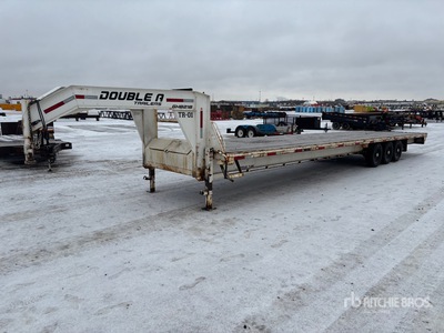 2021 Double A 36 ft Tri/A Gooseneck Remolque Portamaquinaria