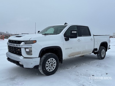2022 Chevrolet Silverado 3500HD 4x4 Crew Cab Pickup
