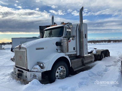2013 Kenworth T800 Sleeper Truck Tractor
