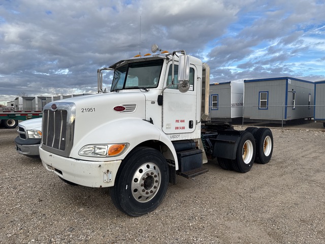 2007 peterbilt 335 T/A Day Cab Truck Tractor