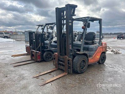 2007 Toyota 8FGU30 5400 lb Forklift