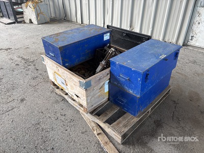 Quantity of (4) Chain Clamps Parti varie