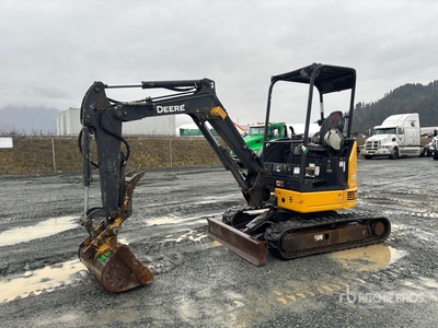 2017 John Deere 26G حفارة صغيرة