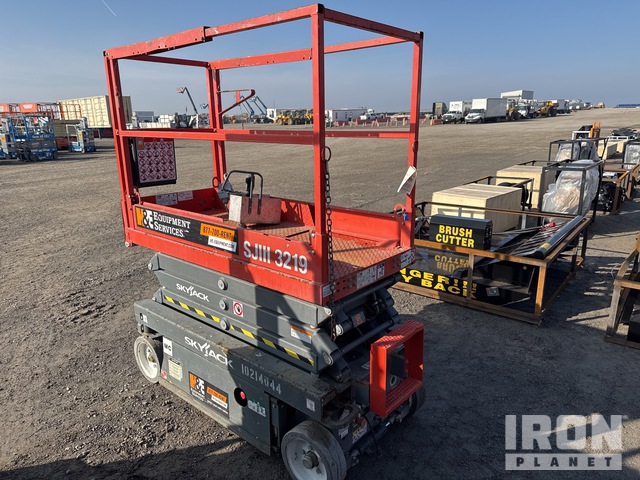 ELEVADOR TIJERA 2017 SKYJACK 3219