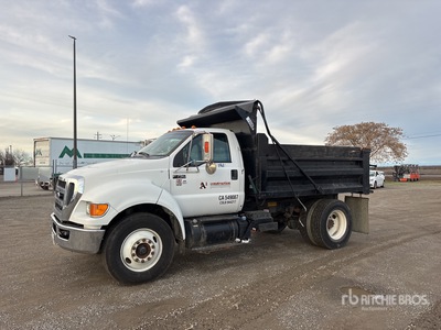 2015 Ford F-750 4x2 S/A Dump Truck