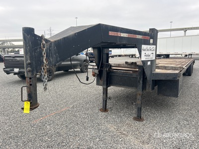 2001 Ameritrail 35 ft T/A Gooseneck Equipment Trailer