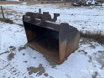62 in Cleanup Excavator Bucket