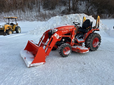 2021 Kubota LX3310HSD 4WD Utility Tractor