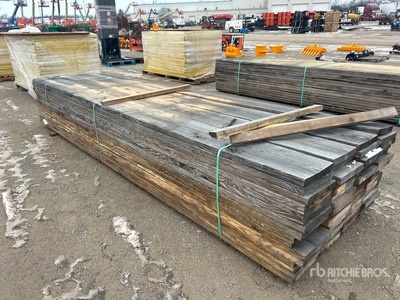 Quantity of (64) 2 in x 12 in x 14 ft - SYP Lumber Divers - Matériaux de construction