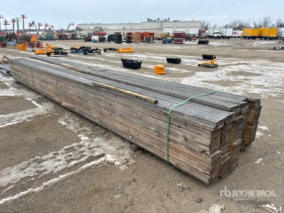 Quantity of (96) 2 in x 8 in x 24 ft SPF Lumber Divers - Matériaux de construction