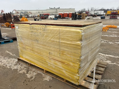 Quantity of (46) 1 ft x 48 ft x 85 ft Insulation Divers - Matériaux de construction
