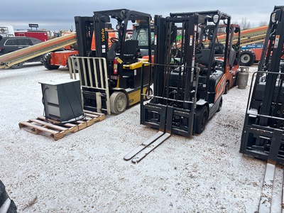 2020 Doosan GS25S-9 2500 lb Cushion Tire フォークリフト