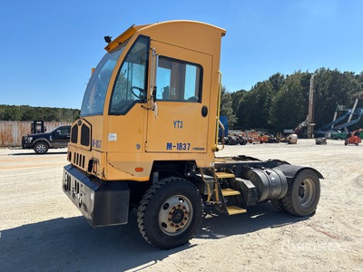 2017 Autocar 4x2 Camión remolcador de plataforma (Inoperable)