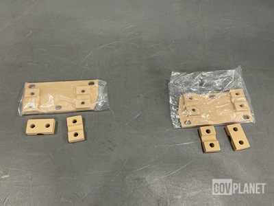 (20) Cadillac Gage Textron 136463-2 Mounting Brackets