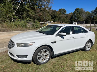 2013 Ford Taurus SEL Automobile
